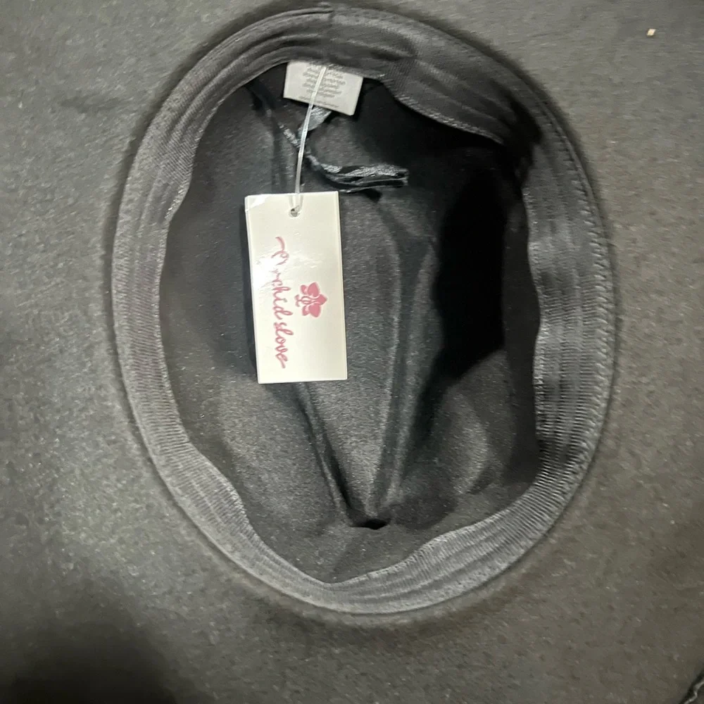 Hat - Picture 2 of 2